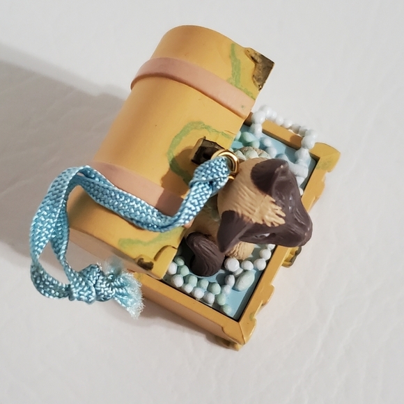 Avon Christmas Dress Up Ornament Jewelry Box Siamese Cat Treasure Chest - Picture 5 of 7